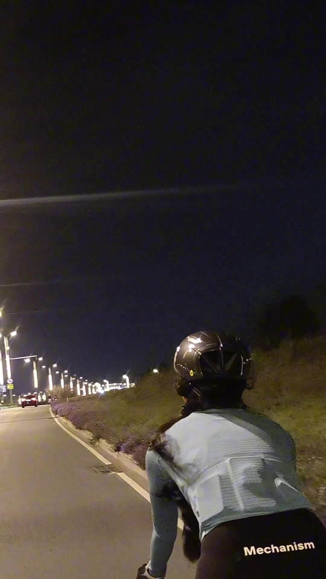 相恋十周年！饺子产后加入韦世豪的骑行大军🚴